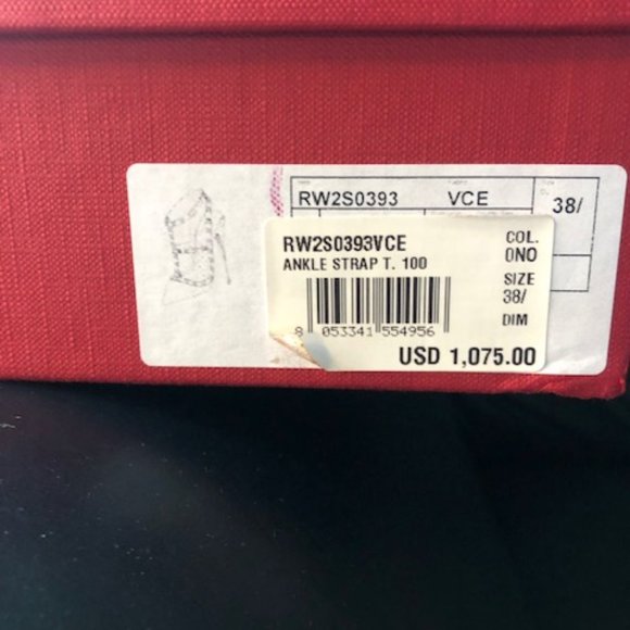 Brand New, Never Worn Valentino Garavani Women's Rockstud Cage Leather Pumps - Picture 13 of 13